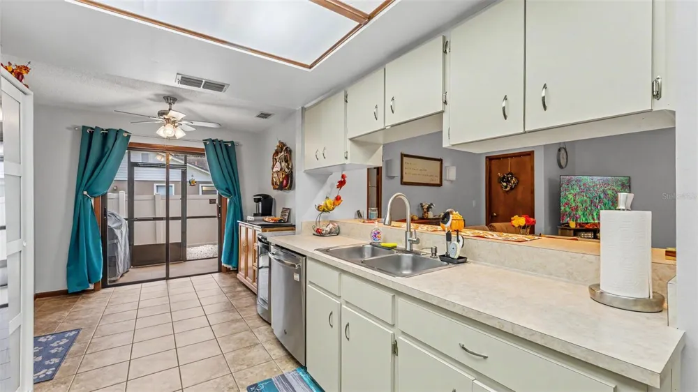 6352 BUTTERNUT DRIVE Lakeland, FL 33813