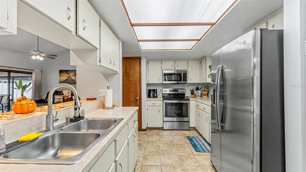 6352 BUTTERNUT DRIVE Lakeland, FL 33813