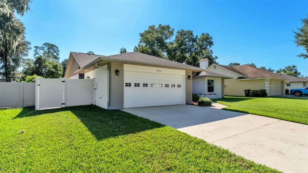 6352 BUTTERNUT DRIVE Lakeland, FL 33813