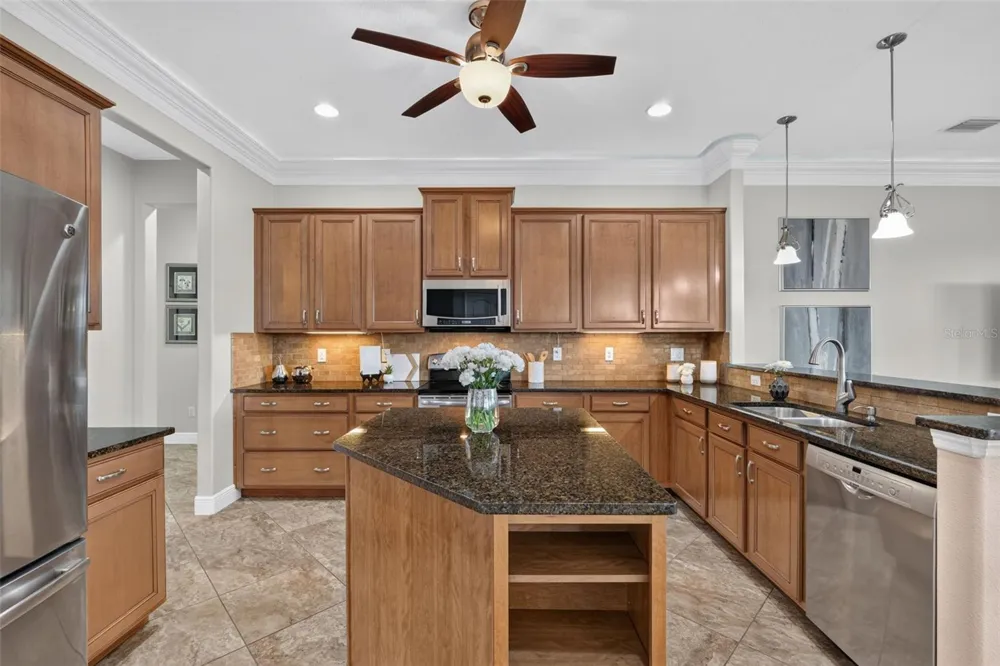 17019 4TH AVENUE E Bradenton, FL 34212