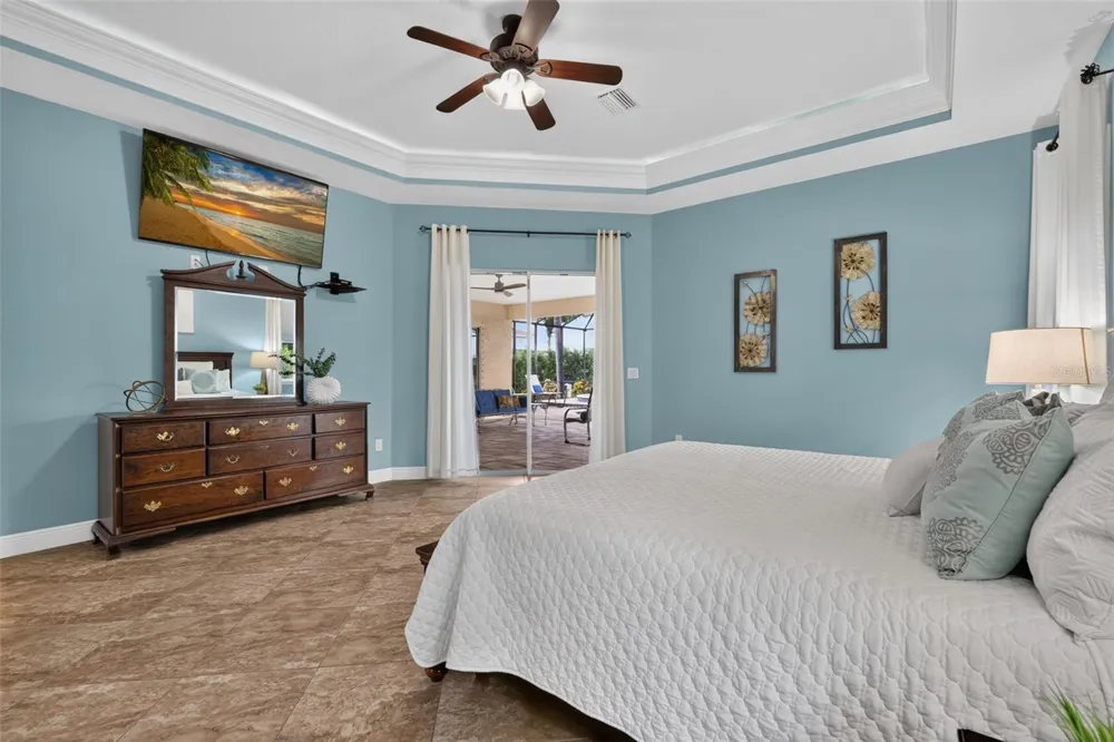17019 4TH AVENUE E Bradenton, FL 34212