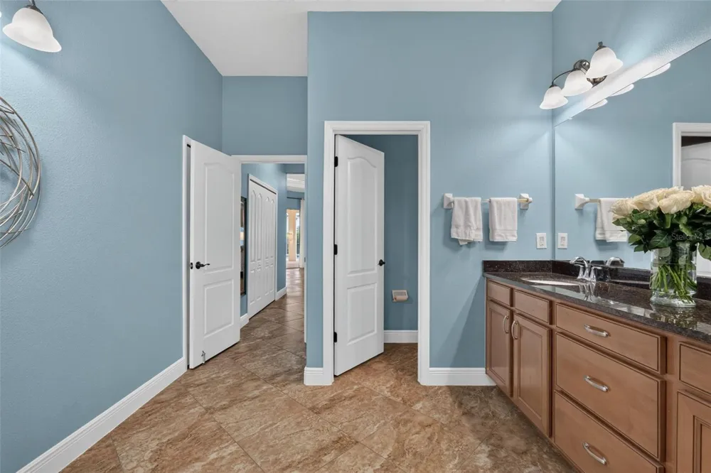 17019 4TH AVENUE E Bradenton, FL 34212