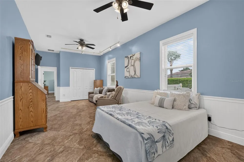17019 4TH AVENUE E Bradenton, FL 34212