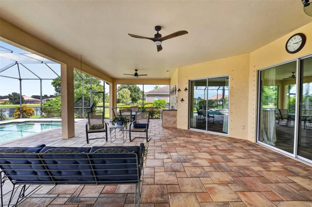 17019 4TH AVENUE E Bradenton, FL 34212