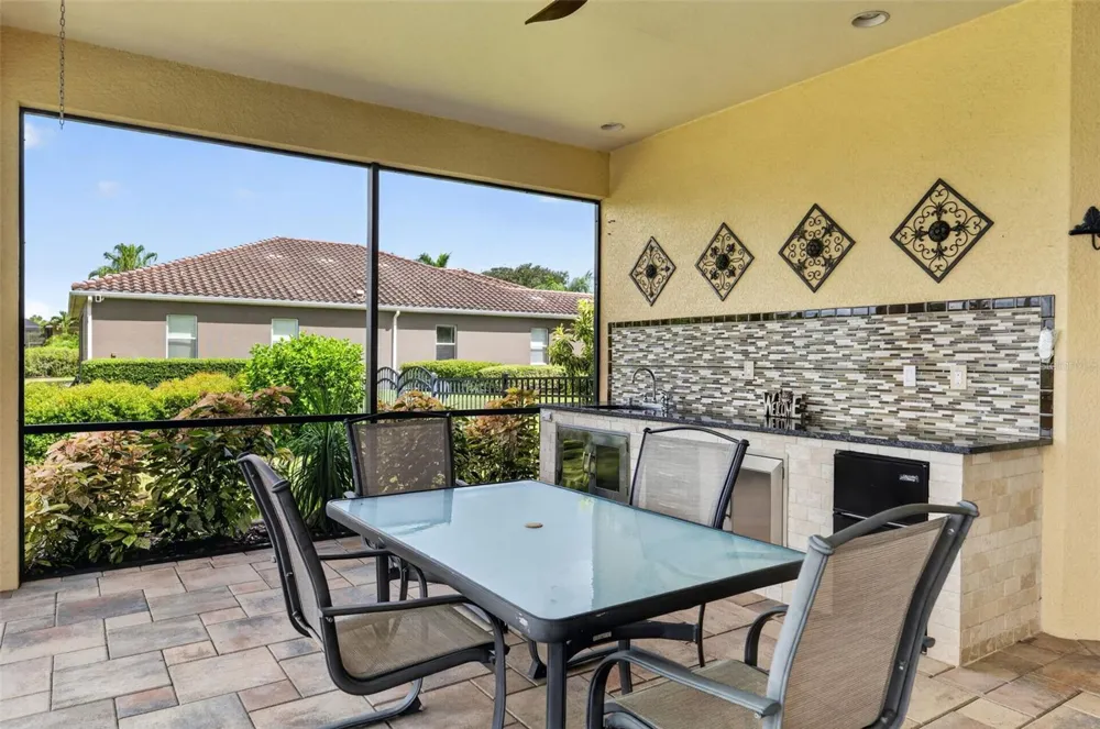 17019 4TH AVENUE E Bradenton, FL 34212