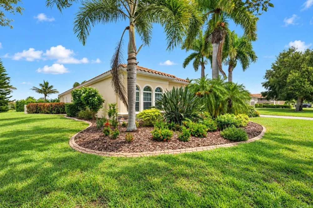 17019 4TH AVENUE E Bradenton, FL 34212