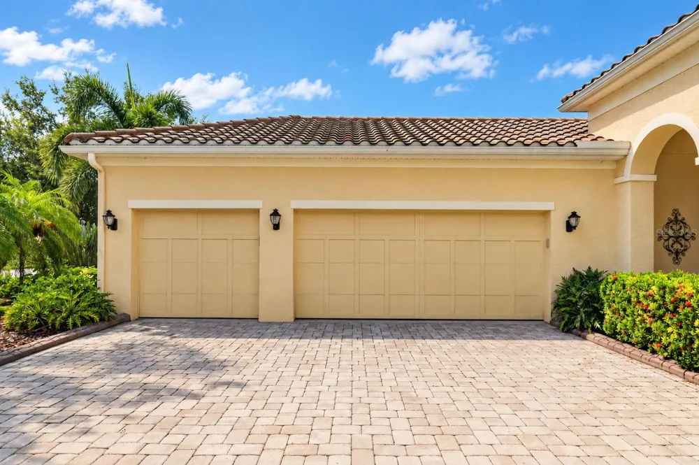 17019 4TH AVENUE E Bradenton, FL 34212