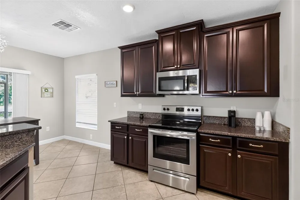 1677 LUDINGTON AVENUE Wesley Chapel, FL 33543