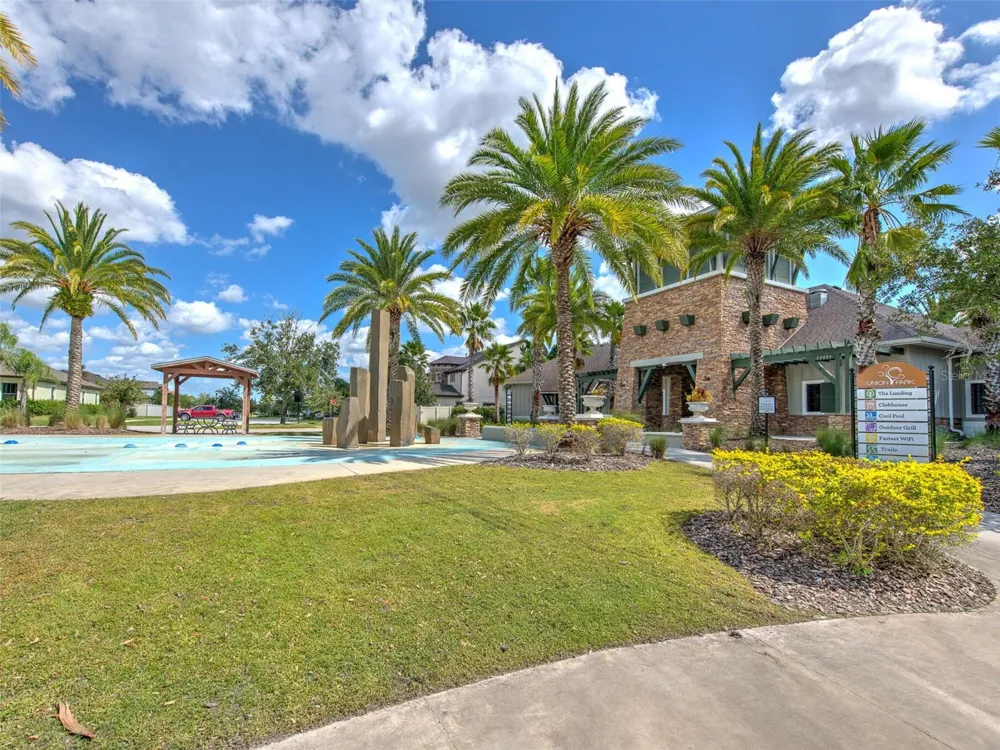 1677 LUDINGTON AVENUE Wesley Chapel, FL 33543