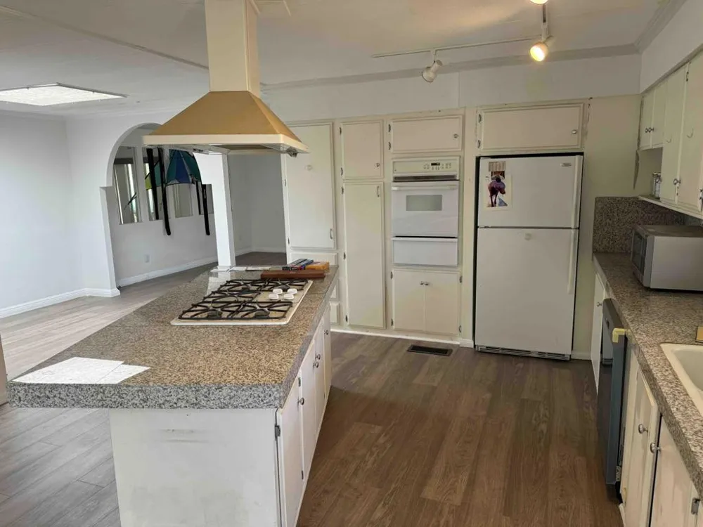 174 Vista De Oeste Palm Springs, CA 92264