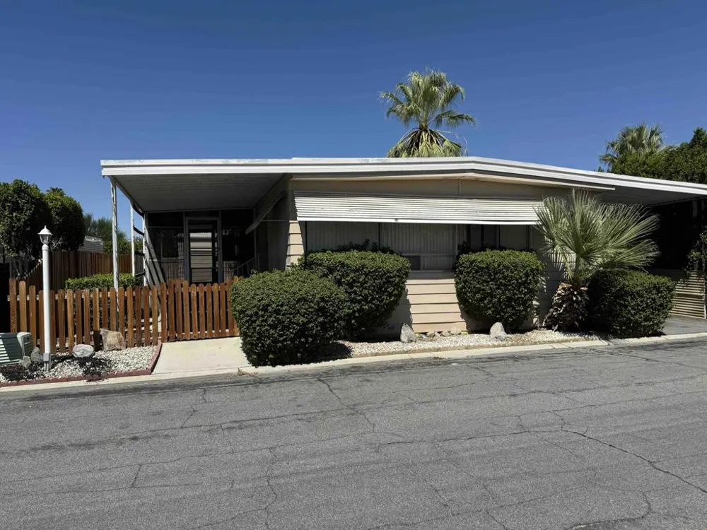 174 Vista De Oeste Palm Springs, CA 92264