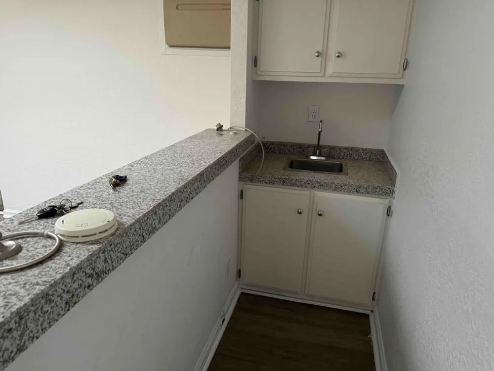 174 Vista De Oeste Palm Springs, CA 92264