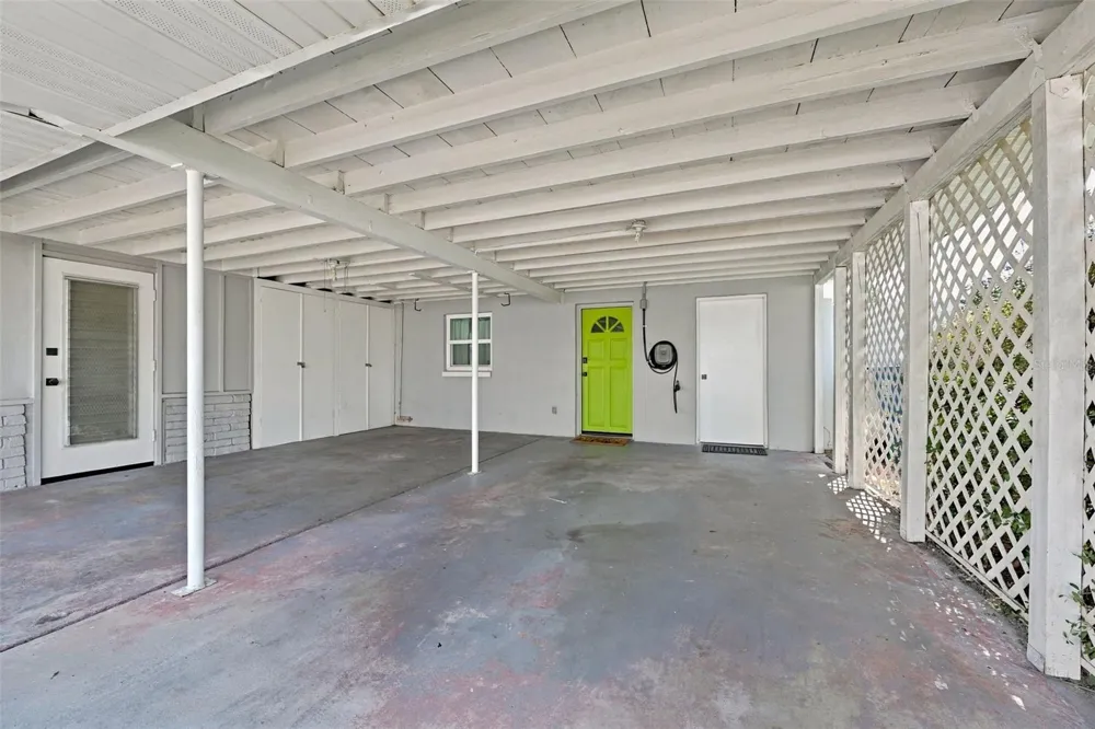 1044 32ND AVENUE St Petersburg, FL 33704