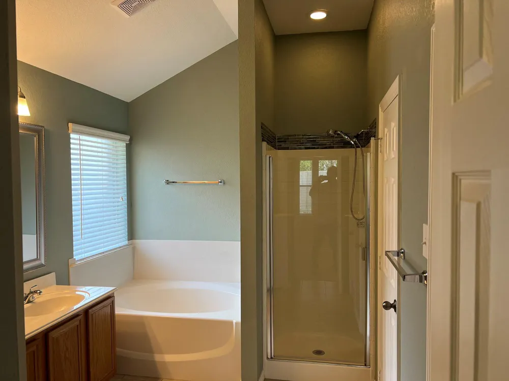 1826 Sherwood Forest Circle League City, TX 77573