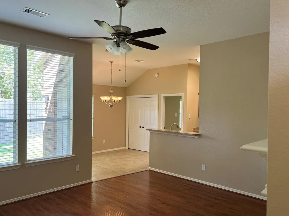 1826 Sherwood Forest Circle League City, TX 77573
