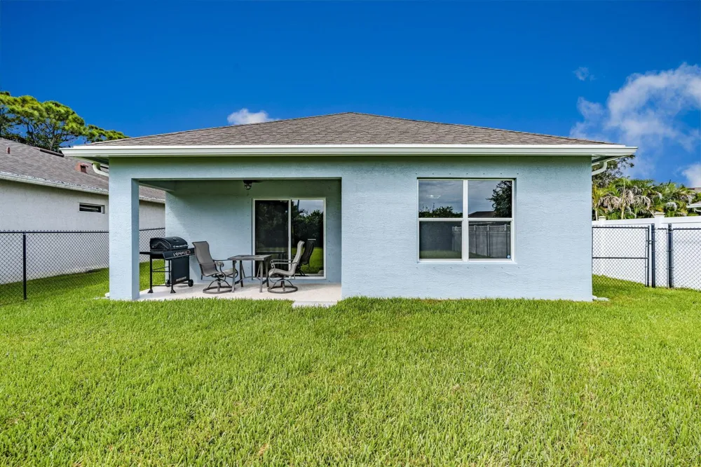 5557 SE ISABELITA AVENUE Stuart, FL 34997