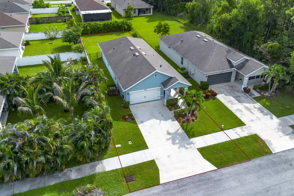 5557 SE ISABELITA AVENUE Stuart, FL 34997