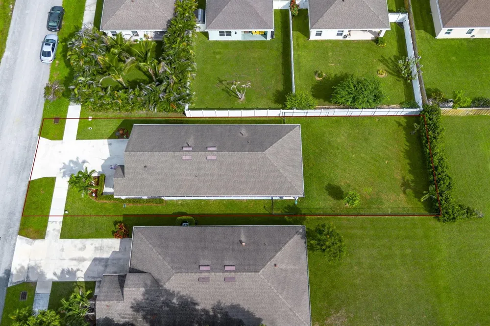 5557 SE ISABELITA AVENUE Stuart, FL 34997