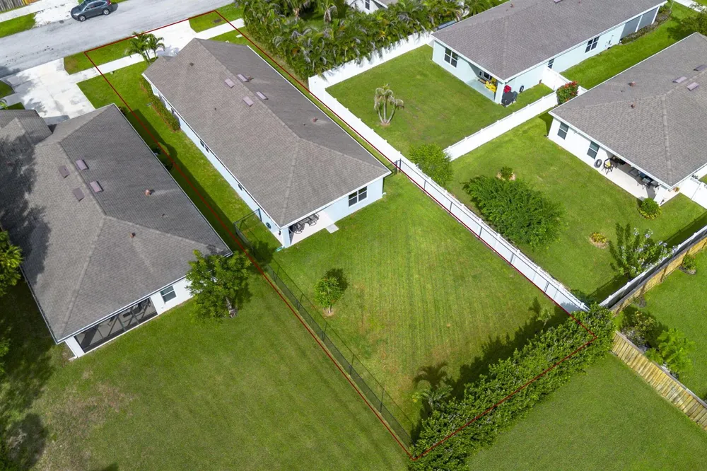 5557 SE ISABELITA AVENUE Stuart, FL 34997