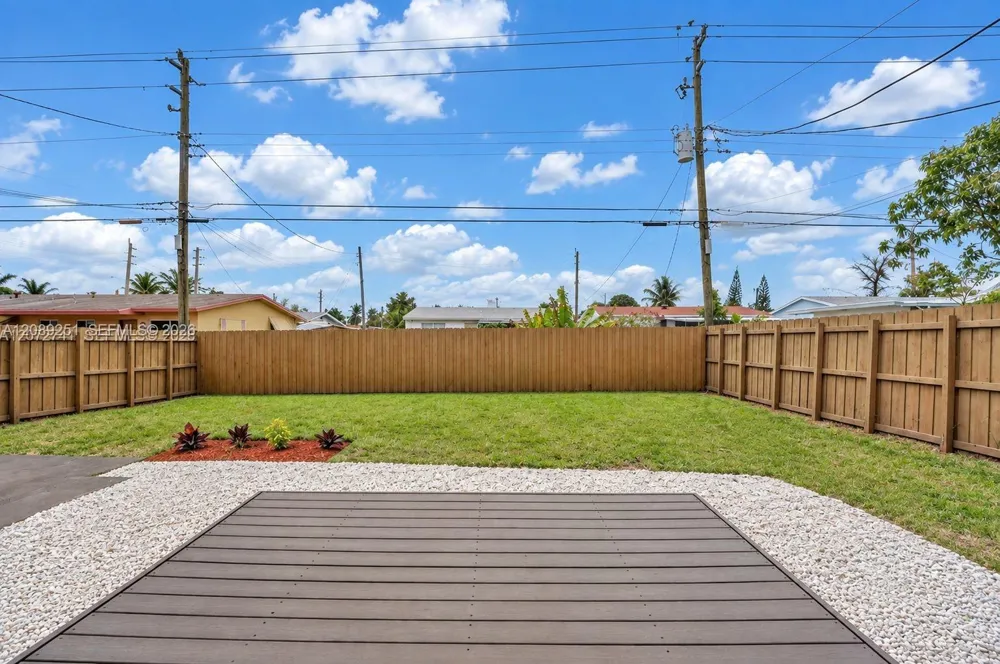 40 SE 3rd Ter Dania Beach, FL 33004