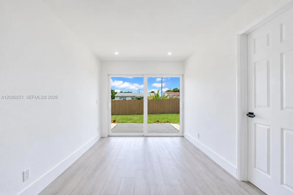 40 SE 3rd Ter Dania Beach, FL 33004