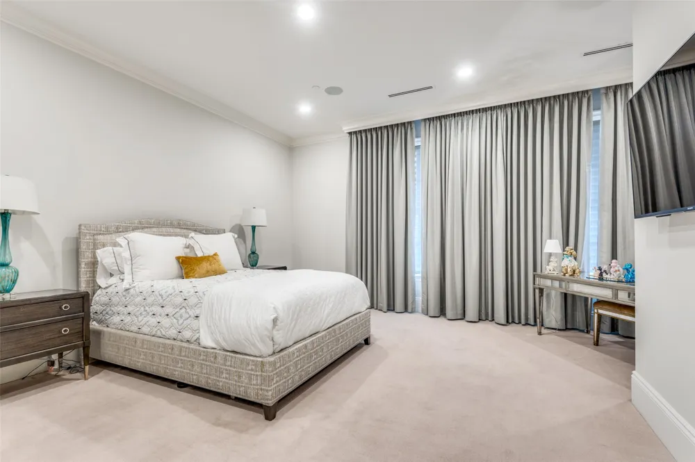 2801 Turtle Creek Boulevard #3E Dallas, TX 75219