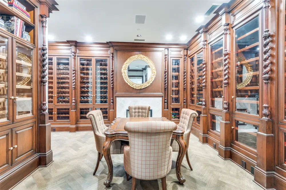 2801 Turtle Creek Boulevard #3E Dallas, TX 75219