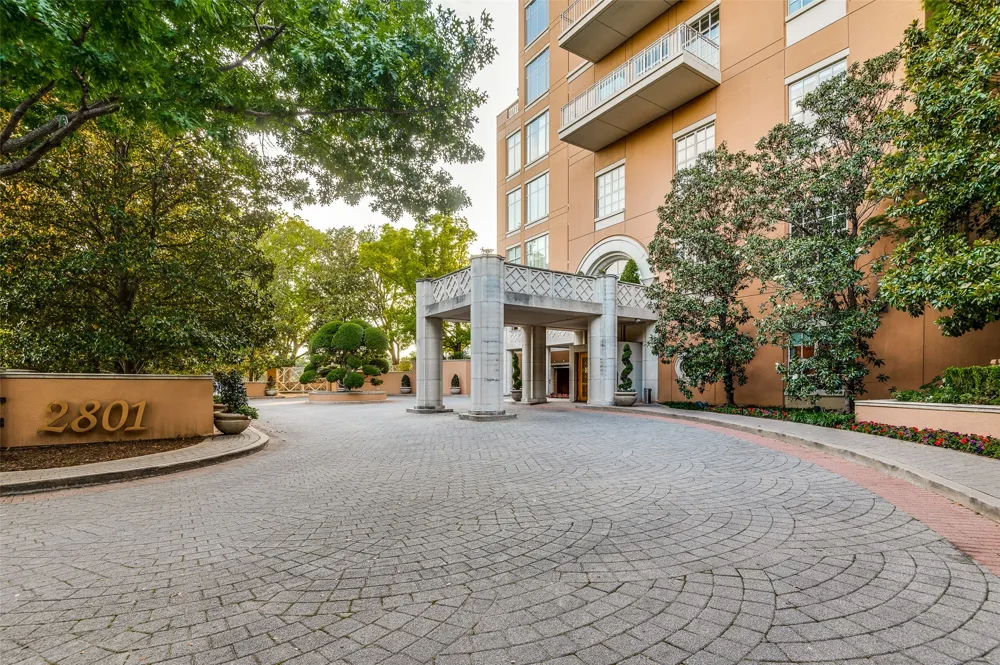 2801 Turtle Creek Boulevard #3E Dallas, TX 75219