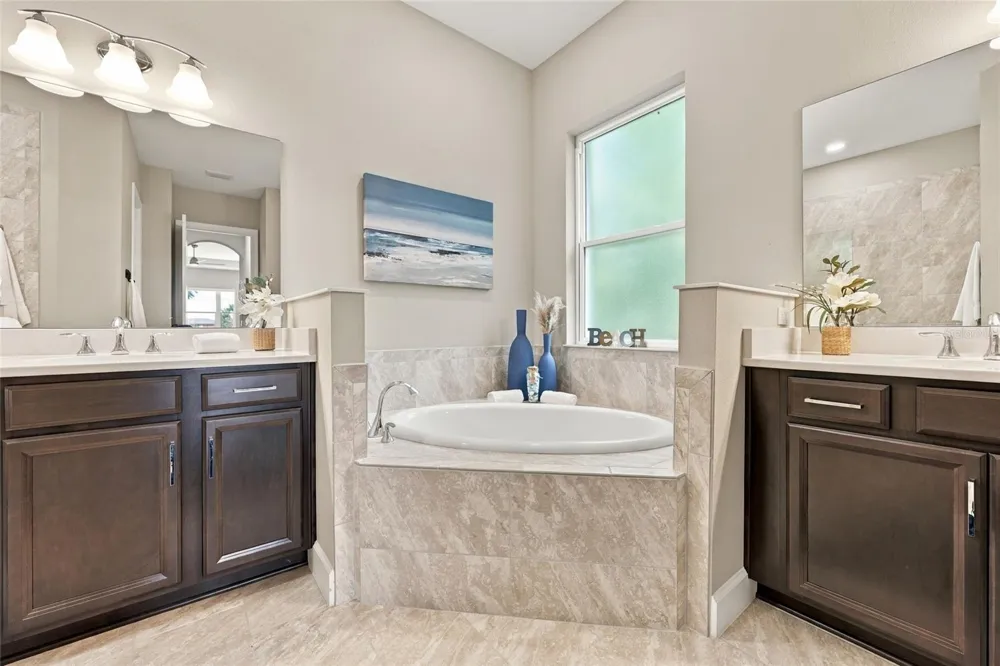 27 S RIVERWALK DRIVE Palm Coast, FL 32137