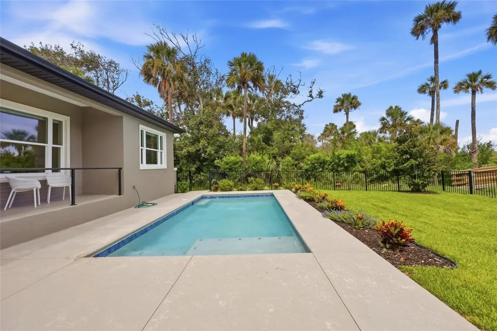 27 S RIVERWALK DRIVE Palm Coast, FL 32137