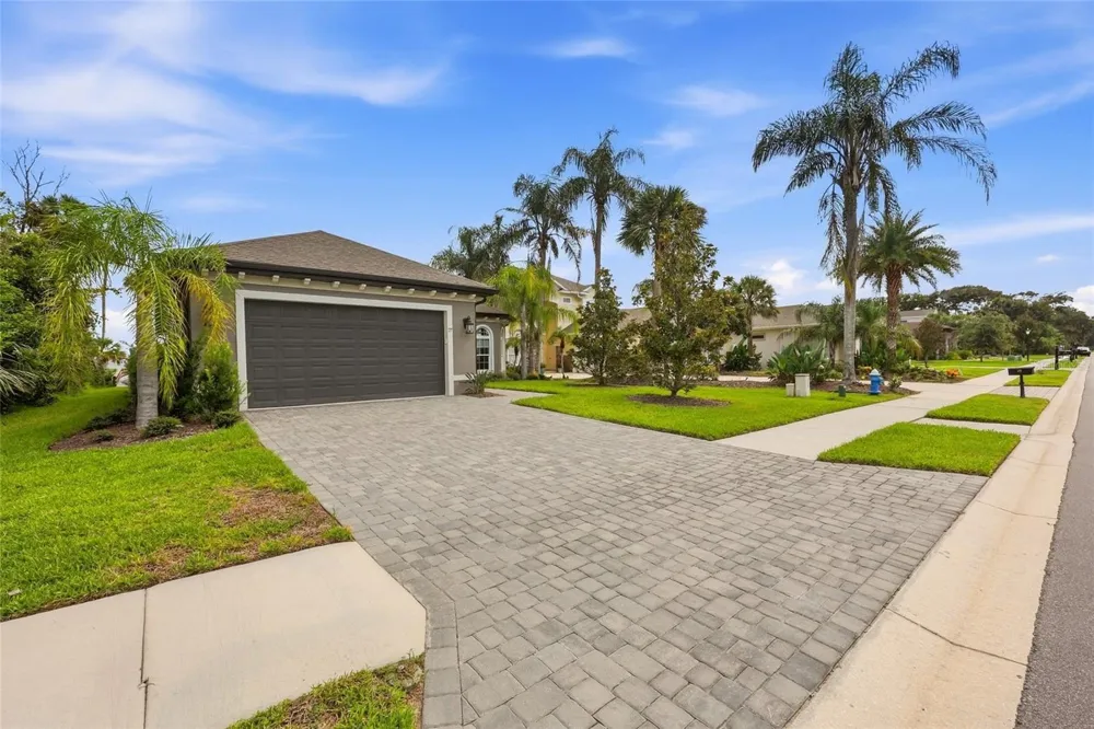 27 S RIVERWALK DRIVE Palm Coast, FL 32137