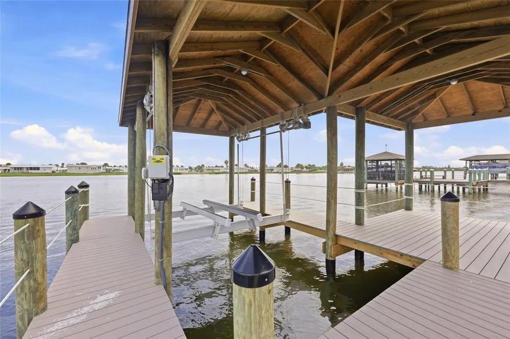 27 S RIVERWALK DRIVE Palm Coast, FL 32137