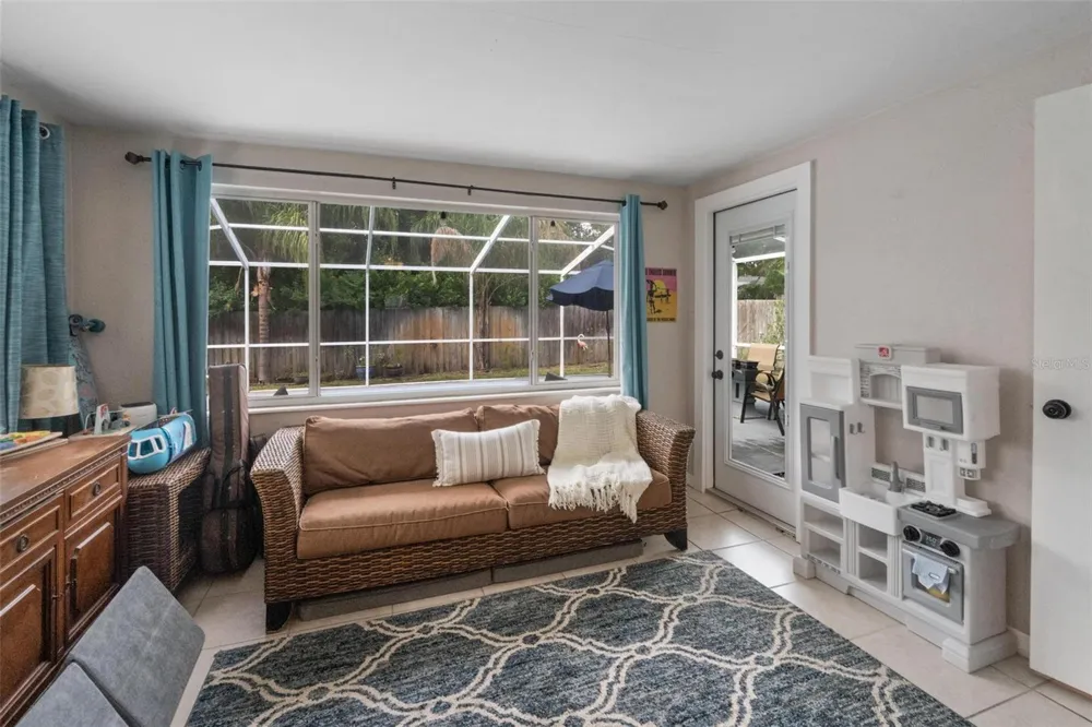 13915 94TH AVENUE Seminole, FL 33776