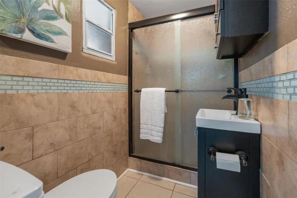 13915 94TH AVENUE Seminole, FL 33776