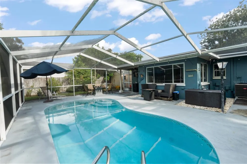 13915 94TH AVENUE Seminole, FL 33776