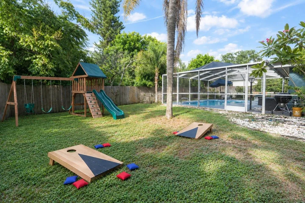 13915 94TH AVENUE Seminole, FL 33776