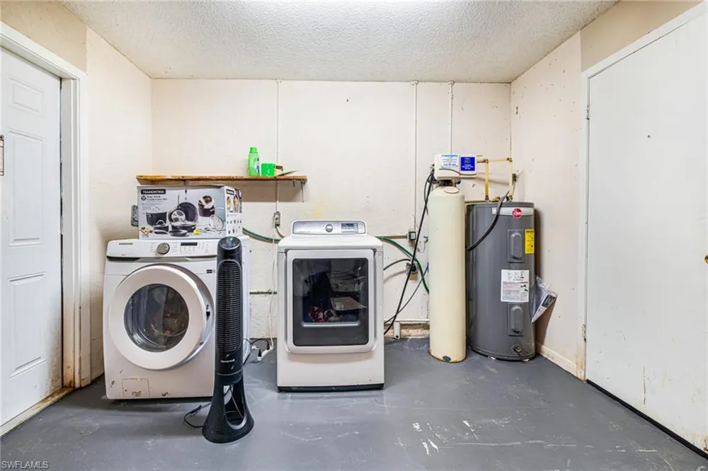 7416 Pine Drive Fort Myers, FL 33967