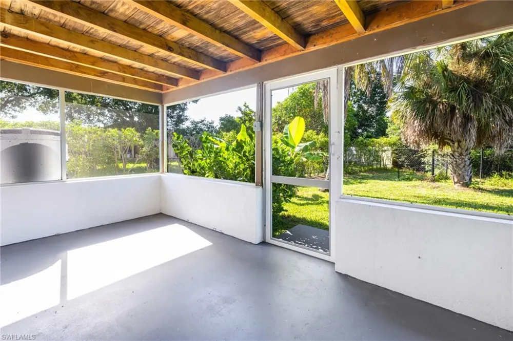 7416 Pine Drive Fort Myers, FL 33967
