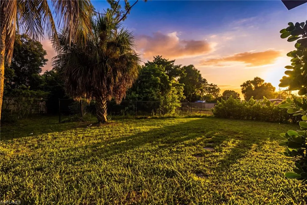 7416 Pine Drive Fort Myers, FL 33967