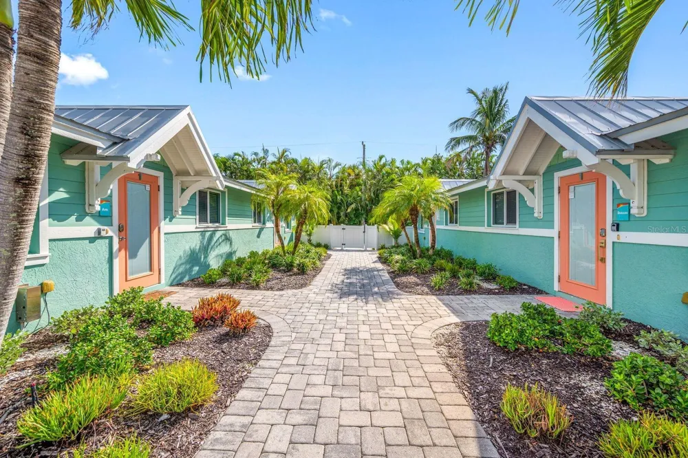 3007 AVENUE E #B Bradenton Beach, FL 34217