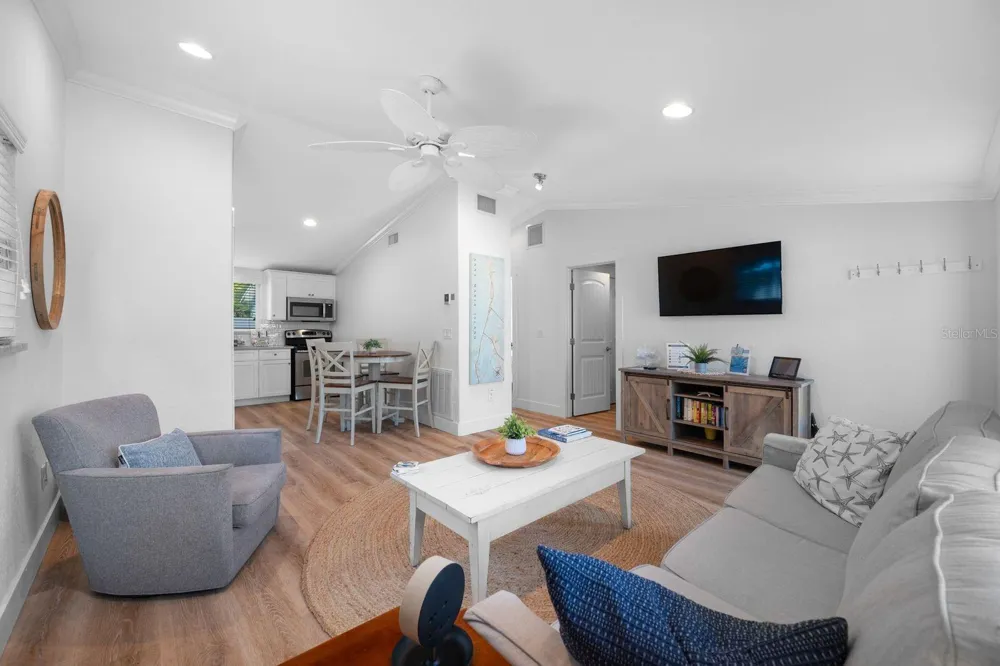 3007 AVENUE E #B Bradenton Beach, FL 34217