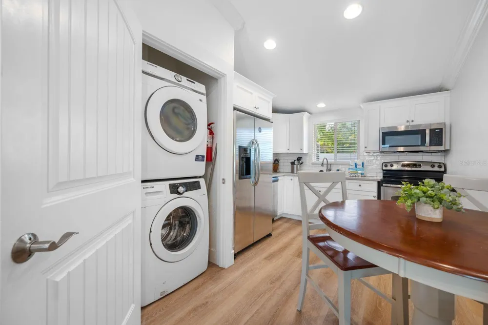 3007 AVENUE E #B Bradenton Beach, FL 34217