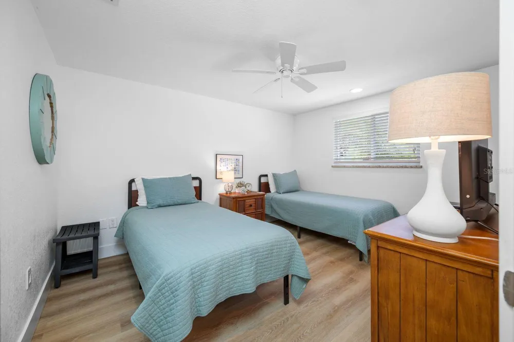 3007 AVENUE E #B Bradenton Beach, FL 34217