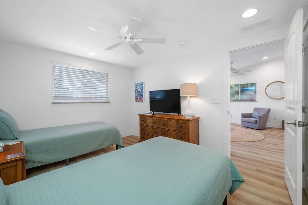 3007 AVENUE E #B Bradenton Beach, FL 34217