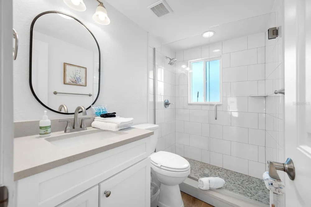 3007 AVENUE E #B Bradenton Beach, FL 34217