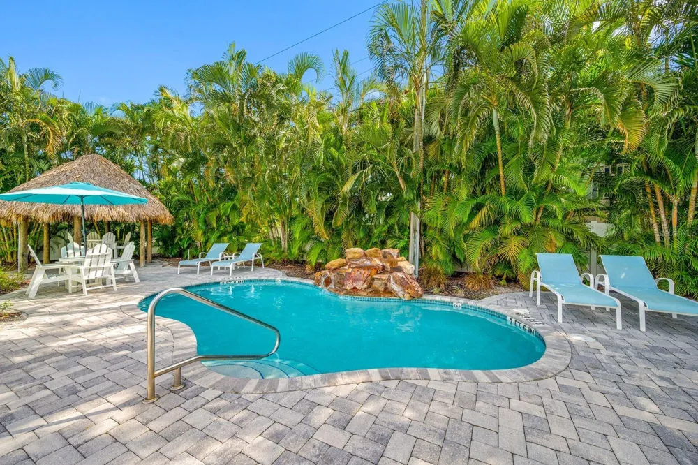 3007 AVENUE E #B Bradenton Beach, FL 34217