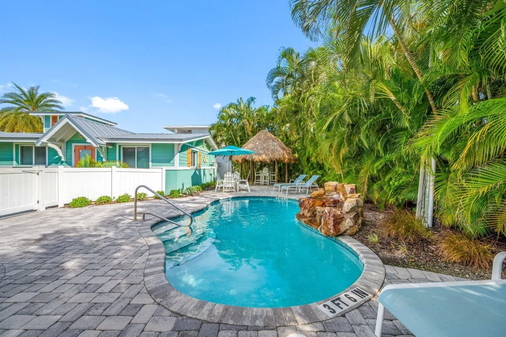 3007 AVENUE E #B Bradenton Beach, FL 34217
