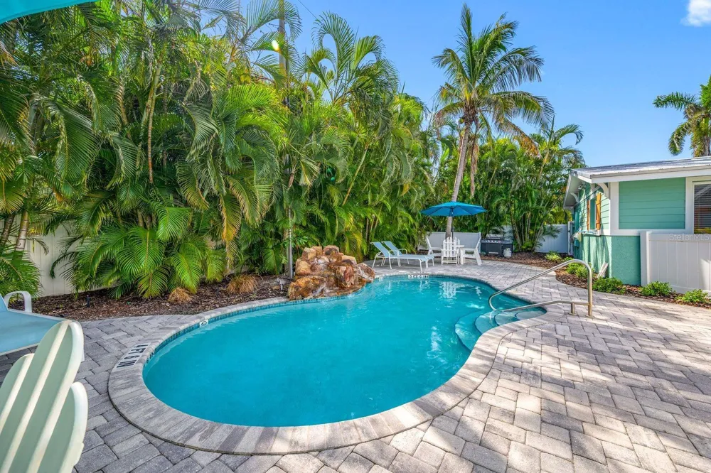 3007 AVENUE E #B Bradenton Beach, FL 34217