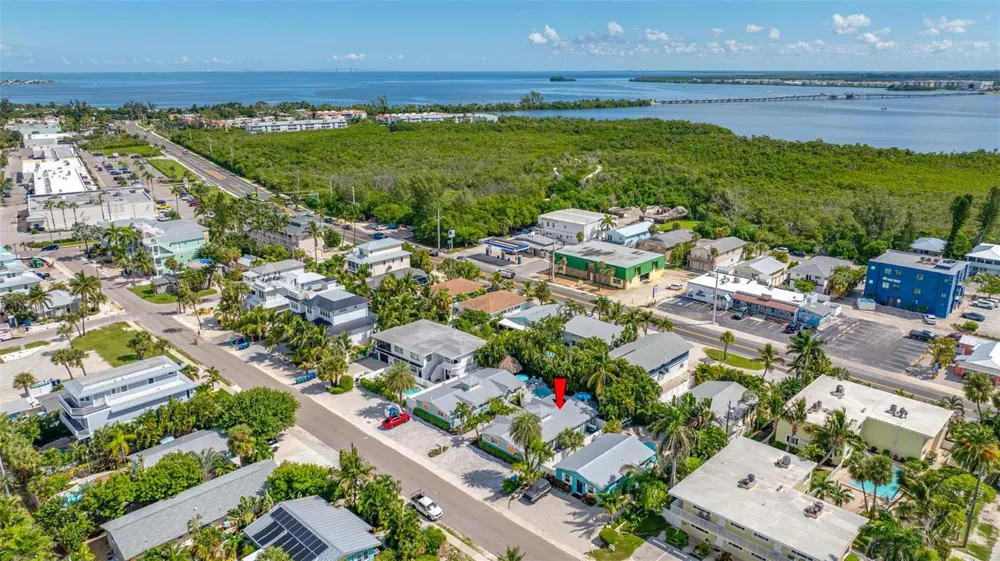 3007 AVENUE E #B Bradenton Beach, FL 34217