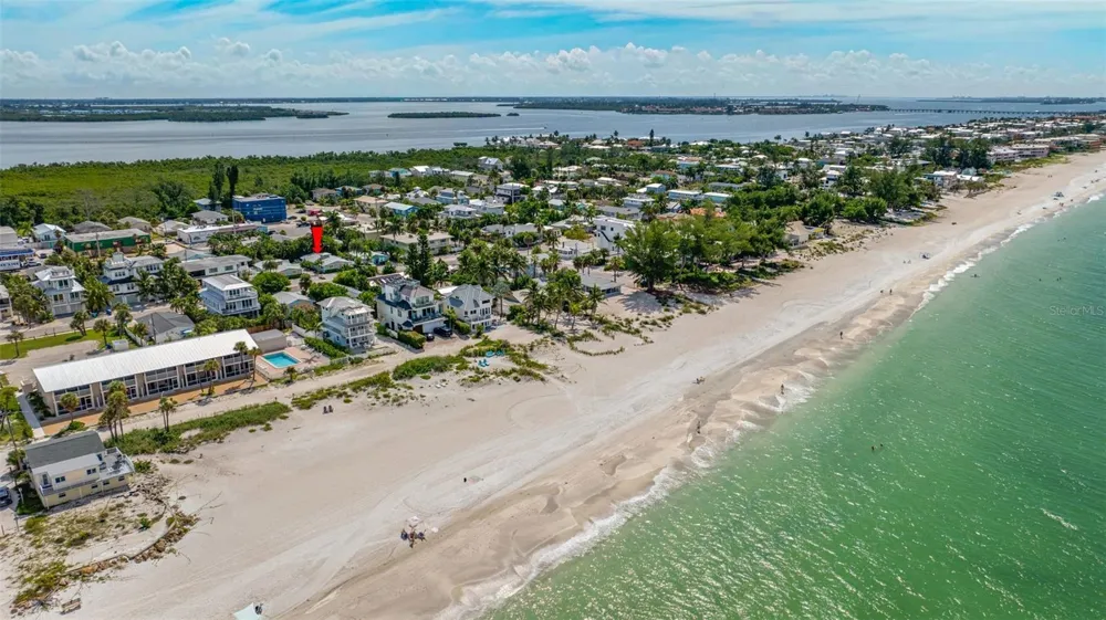 3007 AVENUE E #B Bradenton Beach, FL 34217